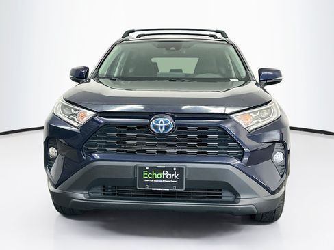 Used 2020 Toyota RAV4 XLE w/ Convenience Package AWD/4WD image 2