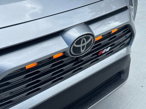 Used 2021 Toyota RAV4 Limited FWD image 11
