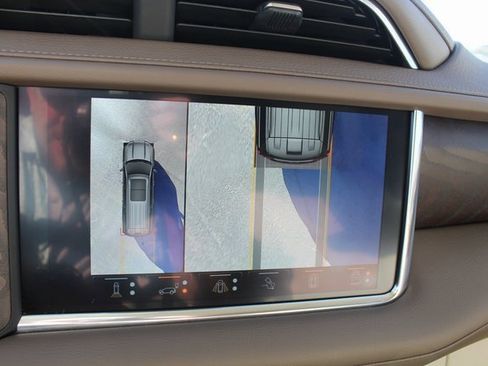 Used 2023 GMC Yukon Denali w/ Denali Reserve Package image 32