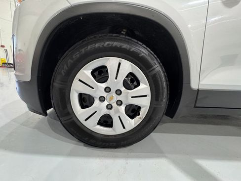 Used 2016 Chevrolet Trax LS image 43