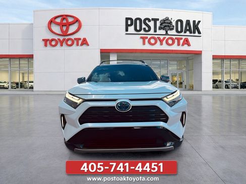 Used 2023 Toyota RAV4 XSE AWD/4WD image 11
