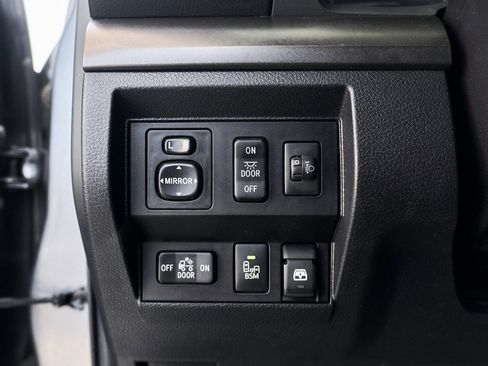 Used 2017 Toyota Tundra SR5 image 37