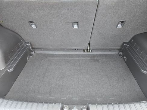 Certified 2025 Kia Soul LX w/ LX Technology Package FWD image 31