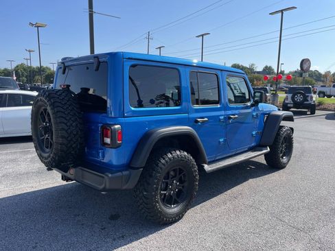 Used 2025 Jeep Wrangler Unlimited Sport AWD/4WD image 4
