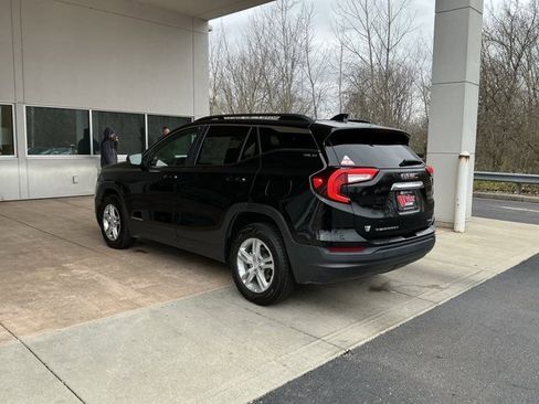 Used 2023 GMC Terrain SLE w/ Driver Convenience Package image 20
