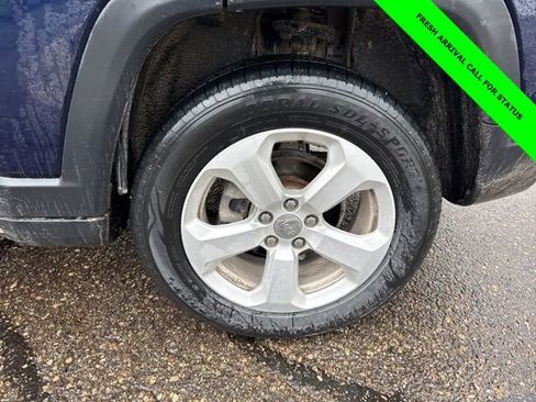 Used 2018 Jeep Compass Latitude w/ Cold Weather Group image 4