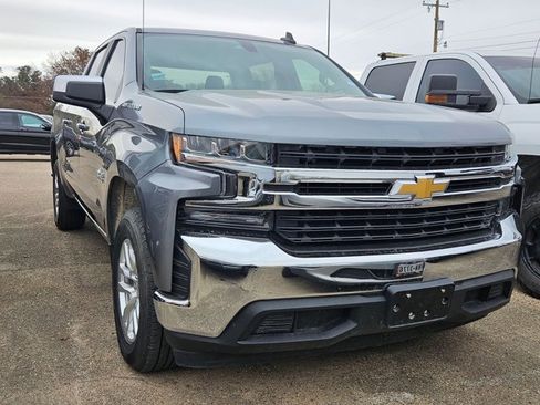 Used 2020 Chevrolet Silverado 1500 LT w/ Texas Edition image 2