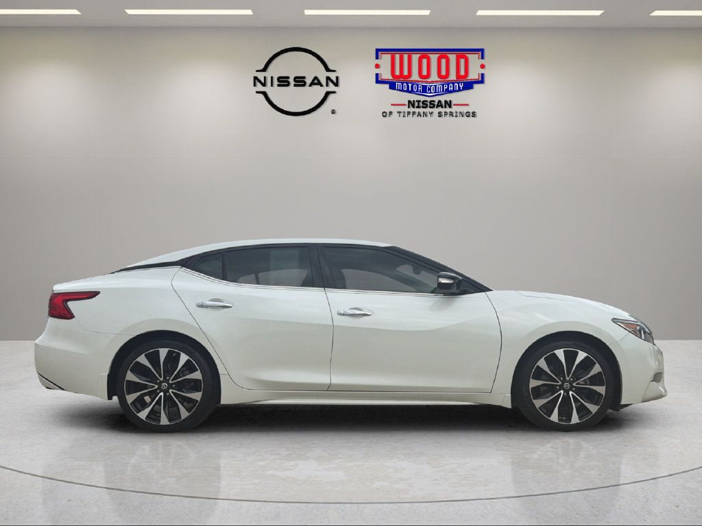Used 2018 Nissan Maxima SR w/ Interior Lighting Package FWD image 2