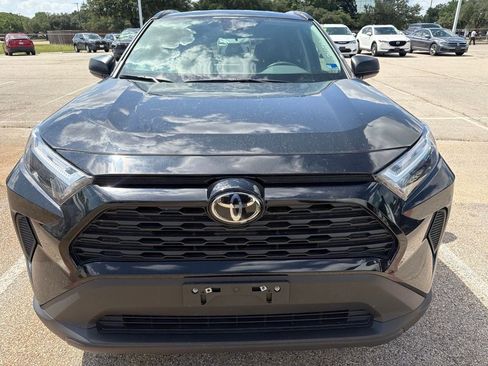 Used 2025 Toyota RAV4 LE AWD/4WD image 2