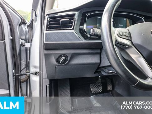 Used 2024 Volkswagen Jetta SE FWD image 23
