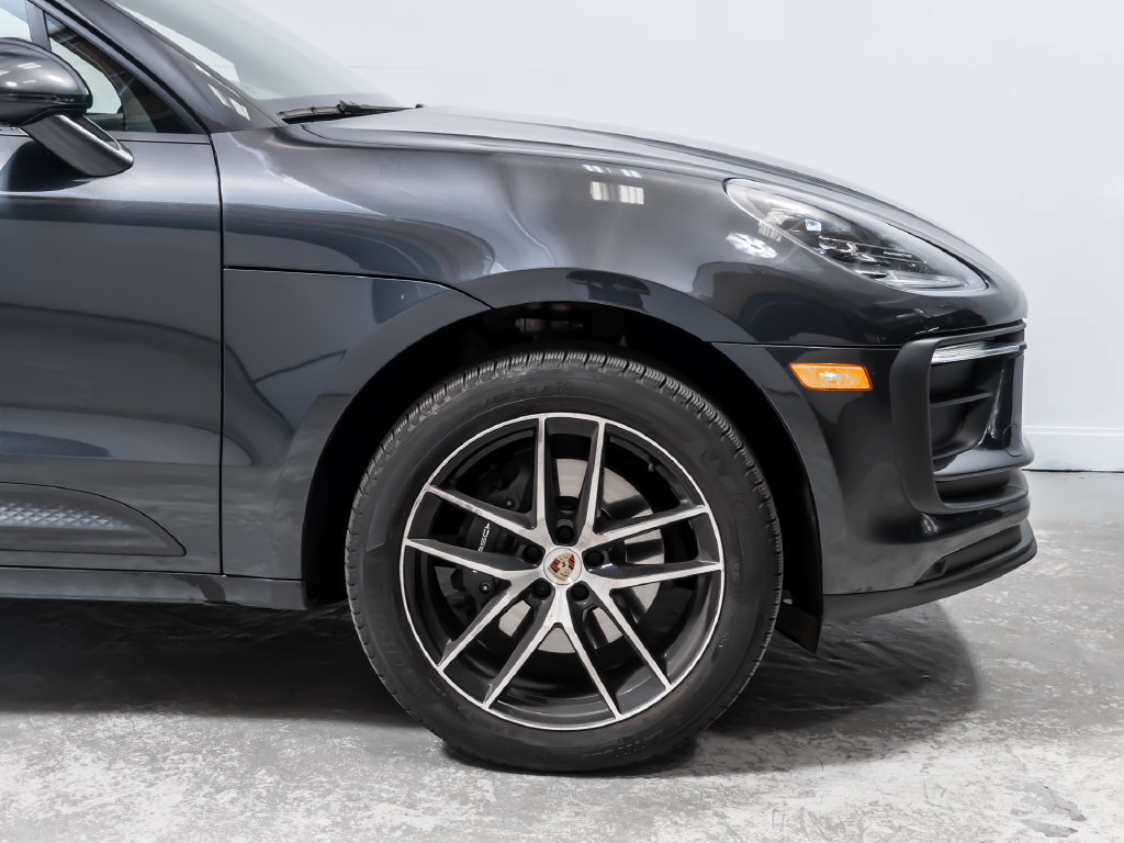 Used 2023 Porsche Macan AWD/4WD image 12