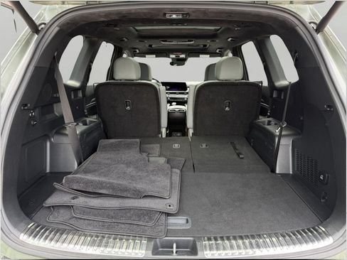 Used 2024 Kia Telluride SX Prestige X-Pro AWD/4WD image 17