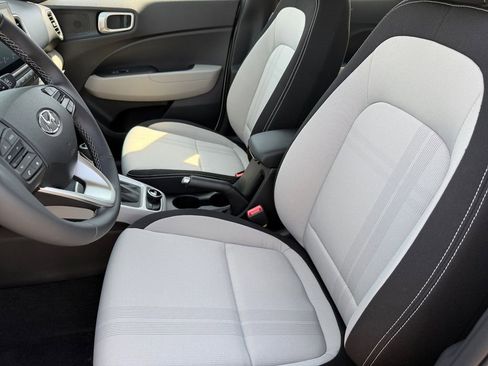 New 2026 Hyundai Venue SEL FWD image 10