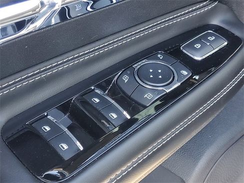 Certified 2023 Lincoln Corsair AWD w/ Equipment Group 101A image 11