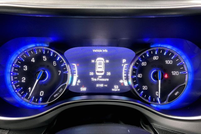 Used 2025 Chrysler Pacifica Limited FWD image 20