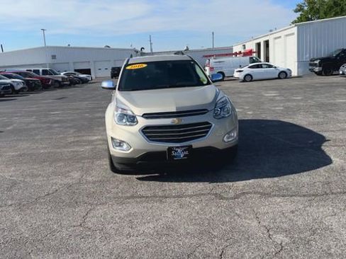 Used 2016 Chevrolet Equinox LTZ w/ Enhanced Convenience Package FWD image 3