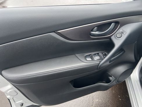 Certified 2022 Nissan Rogue Sport S image 7