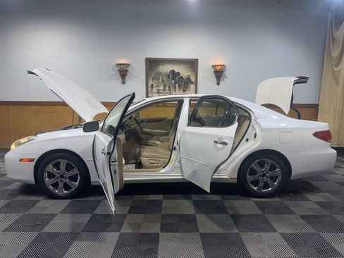 Used 2005 Lexus ES 330 image 12
