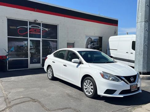Used 2017 Nissan Sentra SV image 3