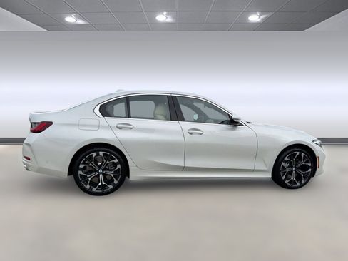 Used 2026 BMW 330i Sedan w/ Premium Package RWD image 7