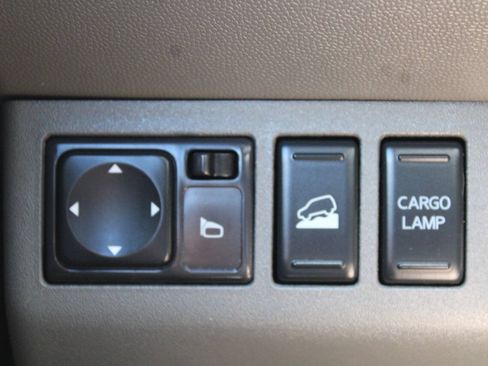 Used 2014 Nissan Frontier SV w/ SV Value Truck Package AWD/4WD image 42
