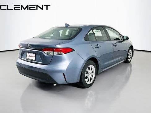 Used 2023 Toyota Corolla LE image 7