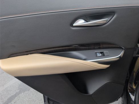 Used 2025 Cadillac XT4 Premium Luxury FWD image 37