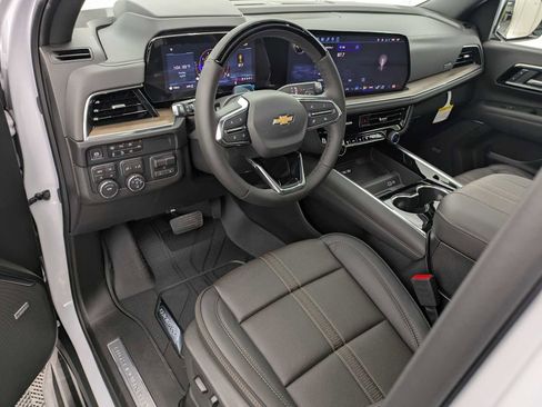 New 2026 Chevrolet Suburban High Country image 2