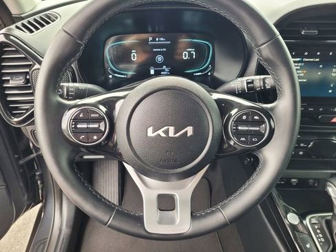 Used 2023 Kia Soul EX FWD image 19
