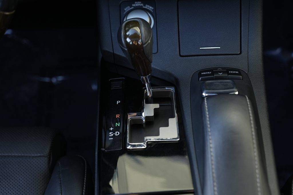 Used 2015 Lexus ES 350 w/ Ultra Luxury Package FWD image 45