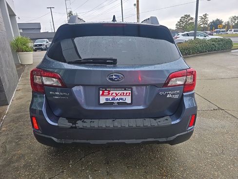 Used 2016 Subaru Outback 2.5i Limited image 9