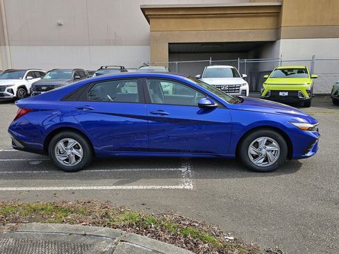 New 2026 Hyundai Elantra SE image 8