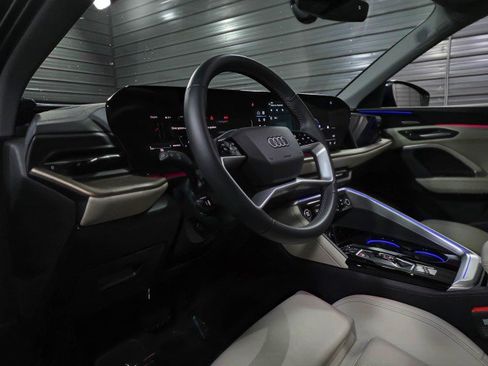 Used 2025 Audi Q5 Prestige image 11