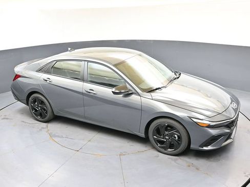Used 2026 Hyundai Elantra Sport FWD image 52