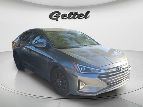 Used 2019 Hyundai Elantra SE w/ Winter Weather Package image 3
