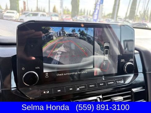 Used 2022 Nissan Pathfinder SL AWD/4WD image 19