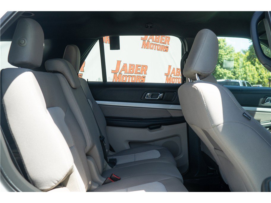 Used 2019 Ford Explorer FWD image 3