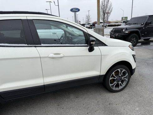 Used 2020 Ford EcoSport SES w/ SES Black Appearance Package image 11