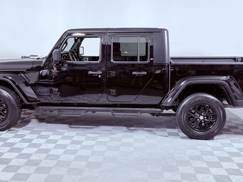 Used 2023 Jeep Gladiator Sport S AWD/4WD image 7