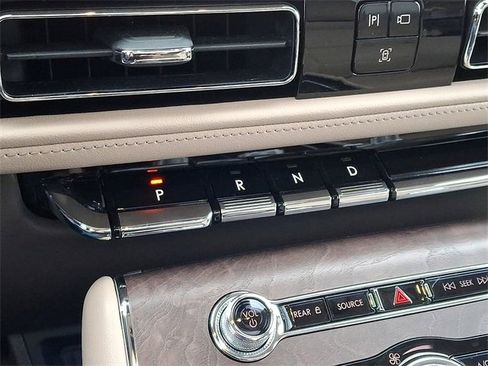 Certified 2024 Lincoln Aviator Reserve w/ Equipment Group 201A image 15