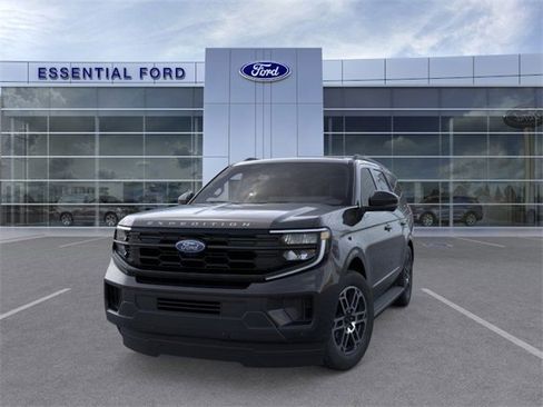 New 2025 Ford Expedition Active image 2