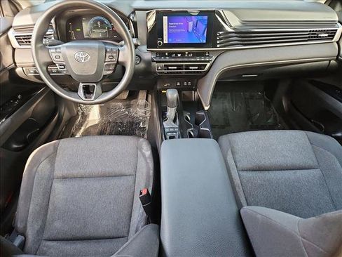 Used 2025 Toyota Camry LE FWD image 22