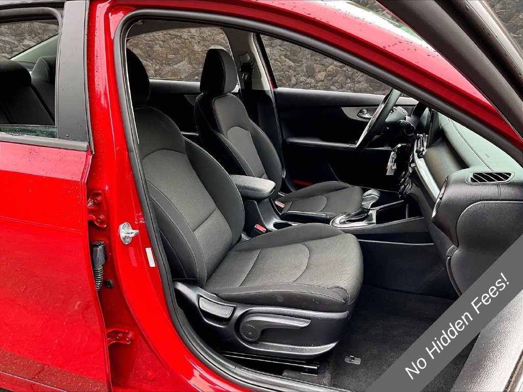 Used 2022 Kia Forte LXS FWD image 7