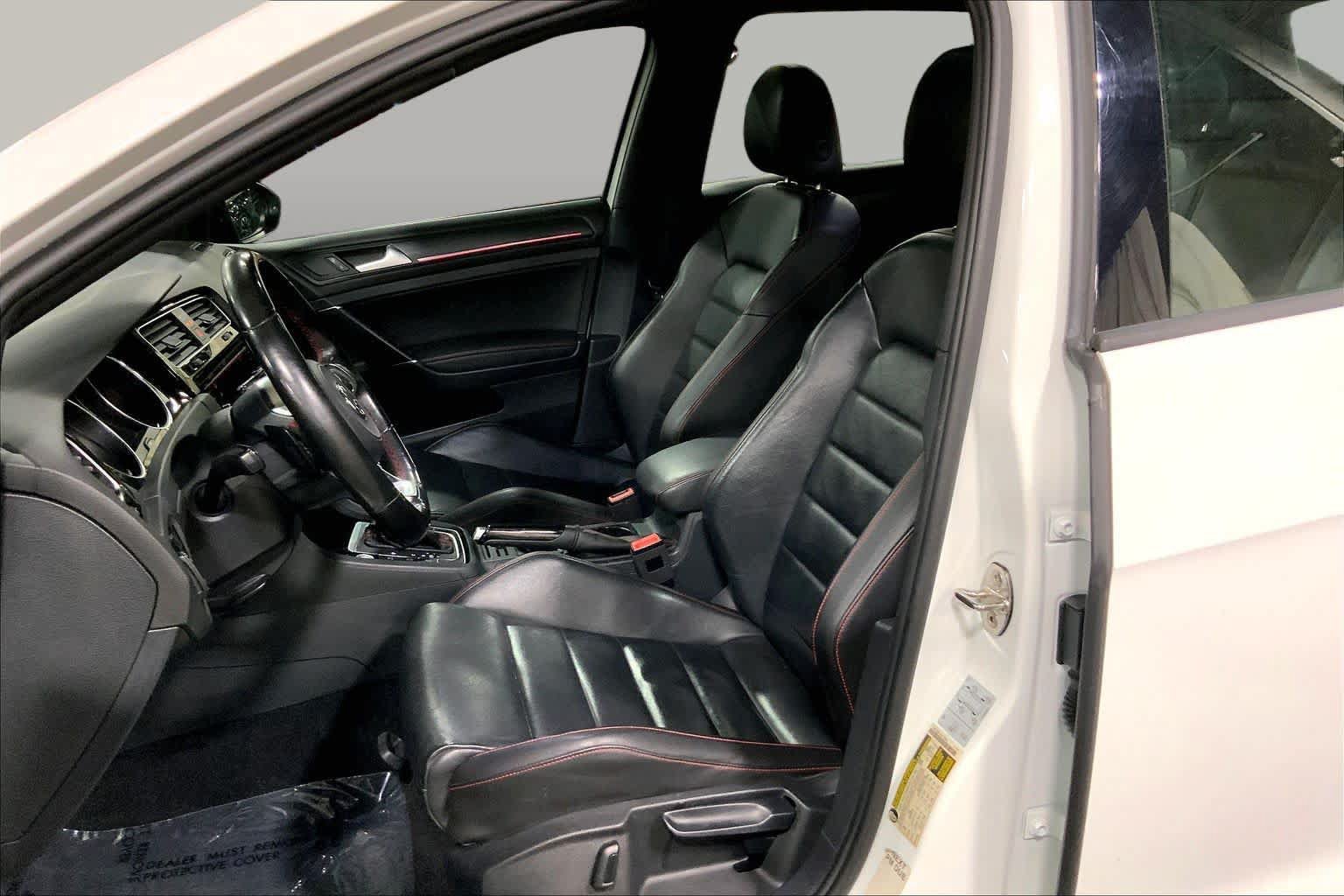 Used 2021 Volkswagen GTI SE FWD image 8
