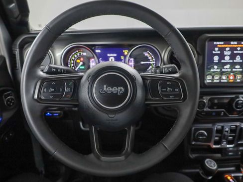 Used 2023 Jeep Wrangler Unlimited AWD/4WD image 24