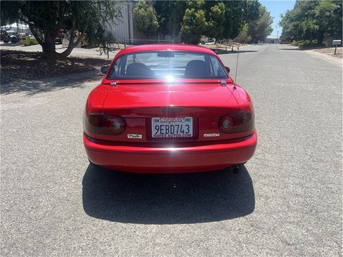 Used 1991 MAZDA MX-5 Miata RWD image 4