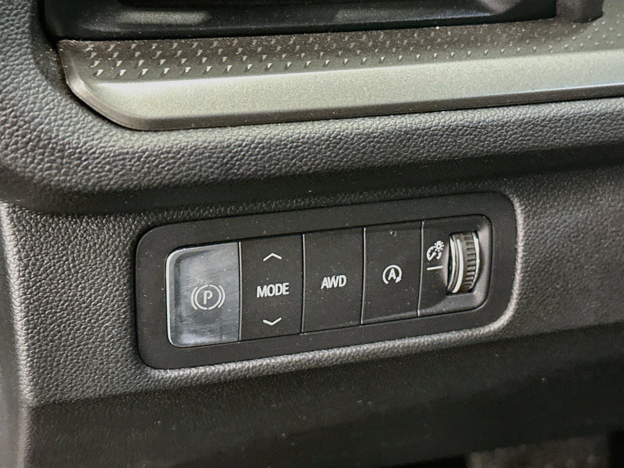 Used 2025 Chevrolet Traverse LT AWD/4WD image 17
