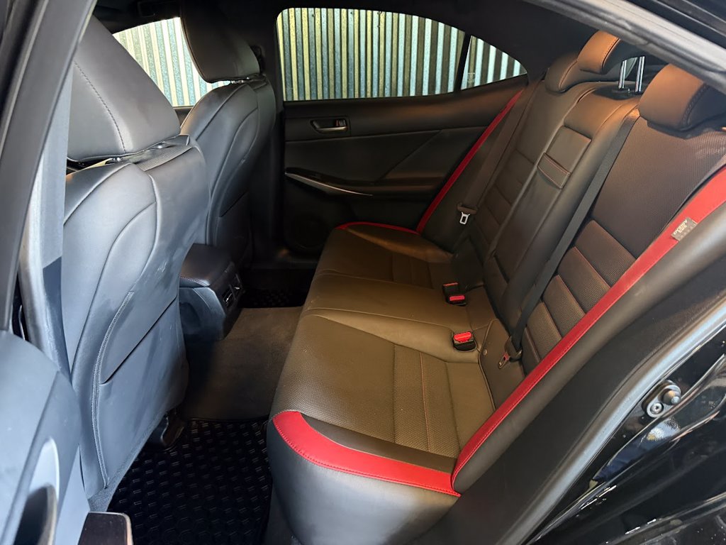 Used 2019 Lexus IS 300 AWD image 15