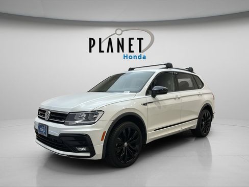 Used 2021 Volkswagen Tiguan SE R-Line AWD/4WD image 3