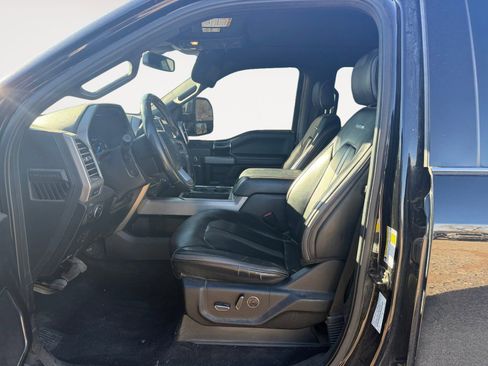 Used 2021 Ford F250 Platinum w/ FX4 Off-Road Package image 9